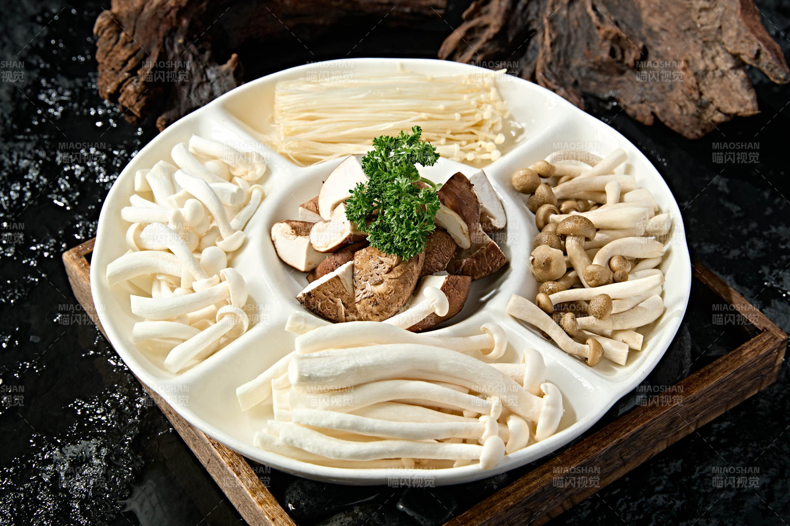 美味火锅食材山珍菌菇拼盘