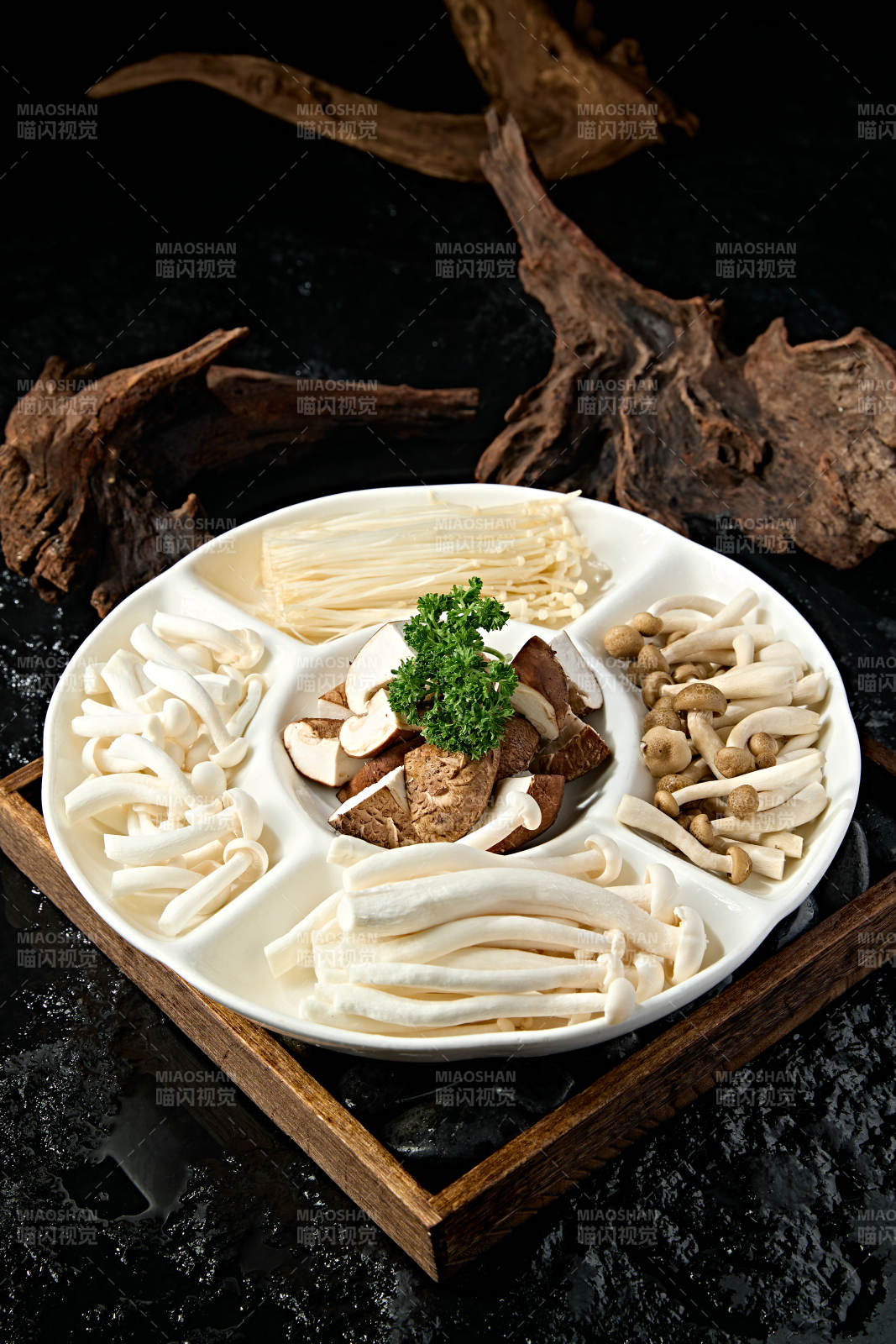 美味火锅食材山珍菌菇拼盘