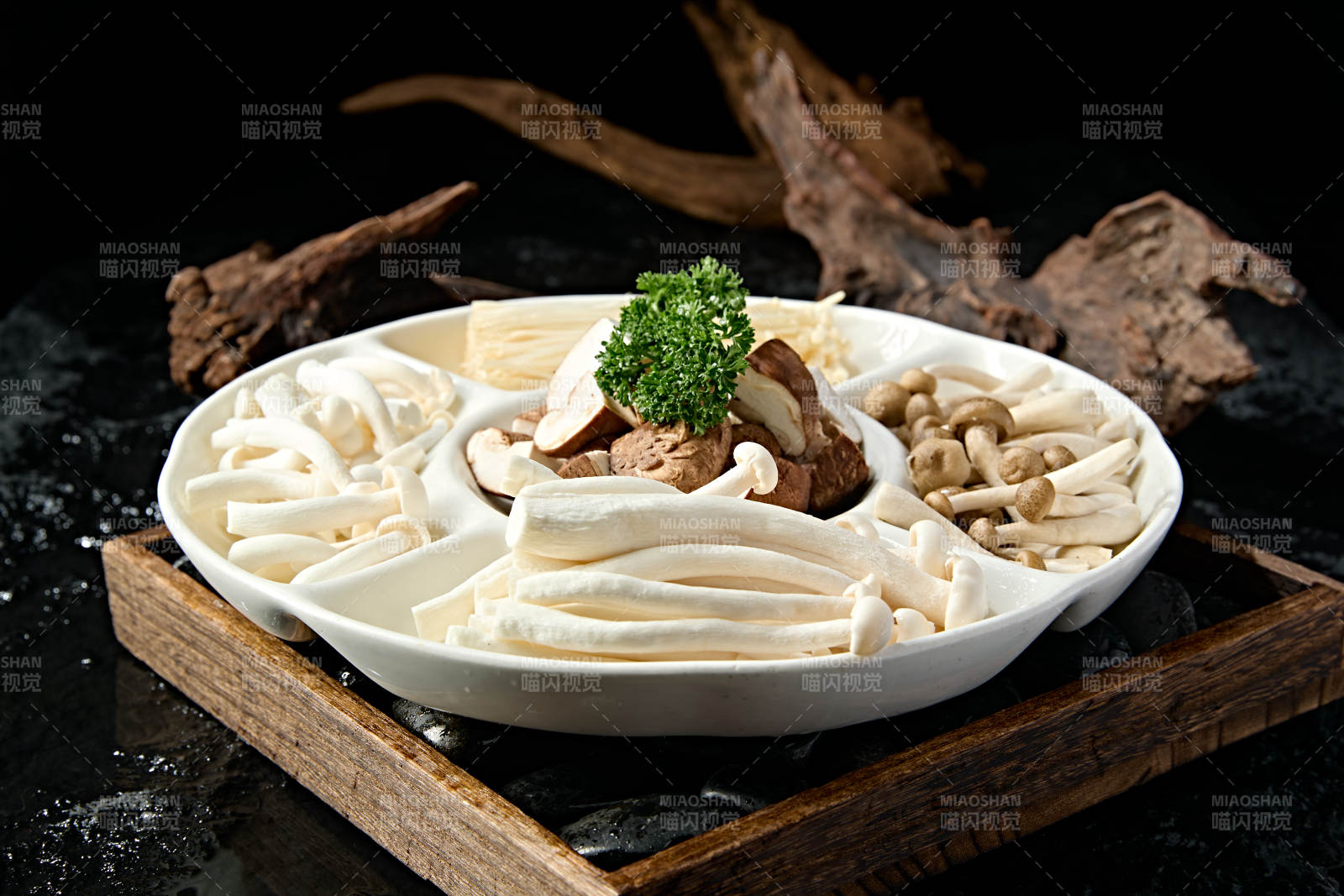 美味火锅食材山珍菌菇拼盘