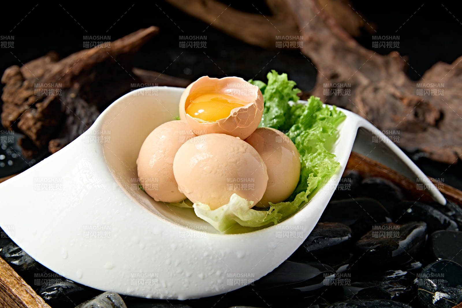 火鍋食材營養豐富味道鮮美的油雞蛋