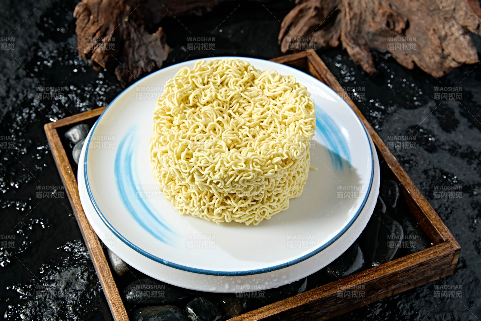 高档火锅料理食材方便面饼