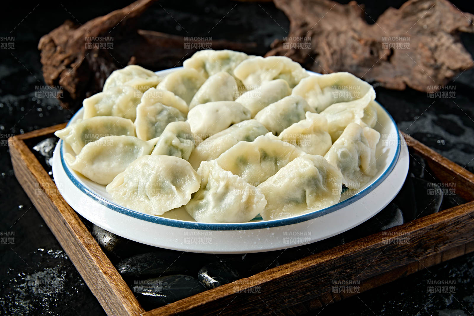 韭菜猪肉馅手工水饺