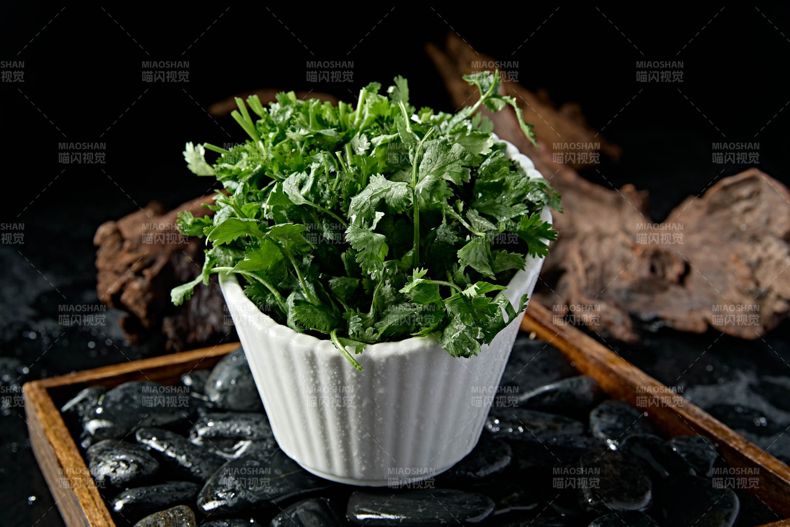 新鲜的火锅食材新鲜香菜