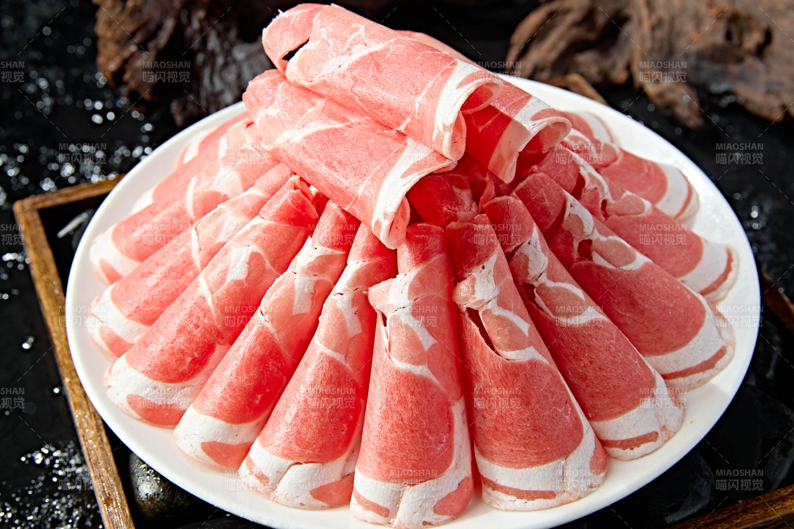 内蒙草原羔羊肉卷切片