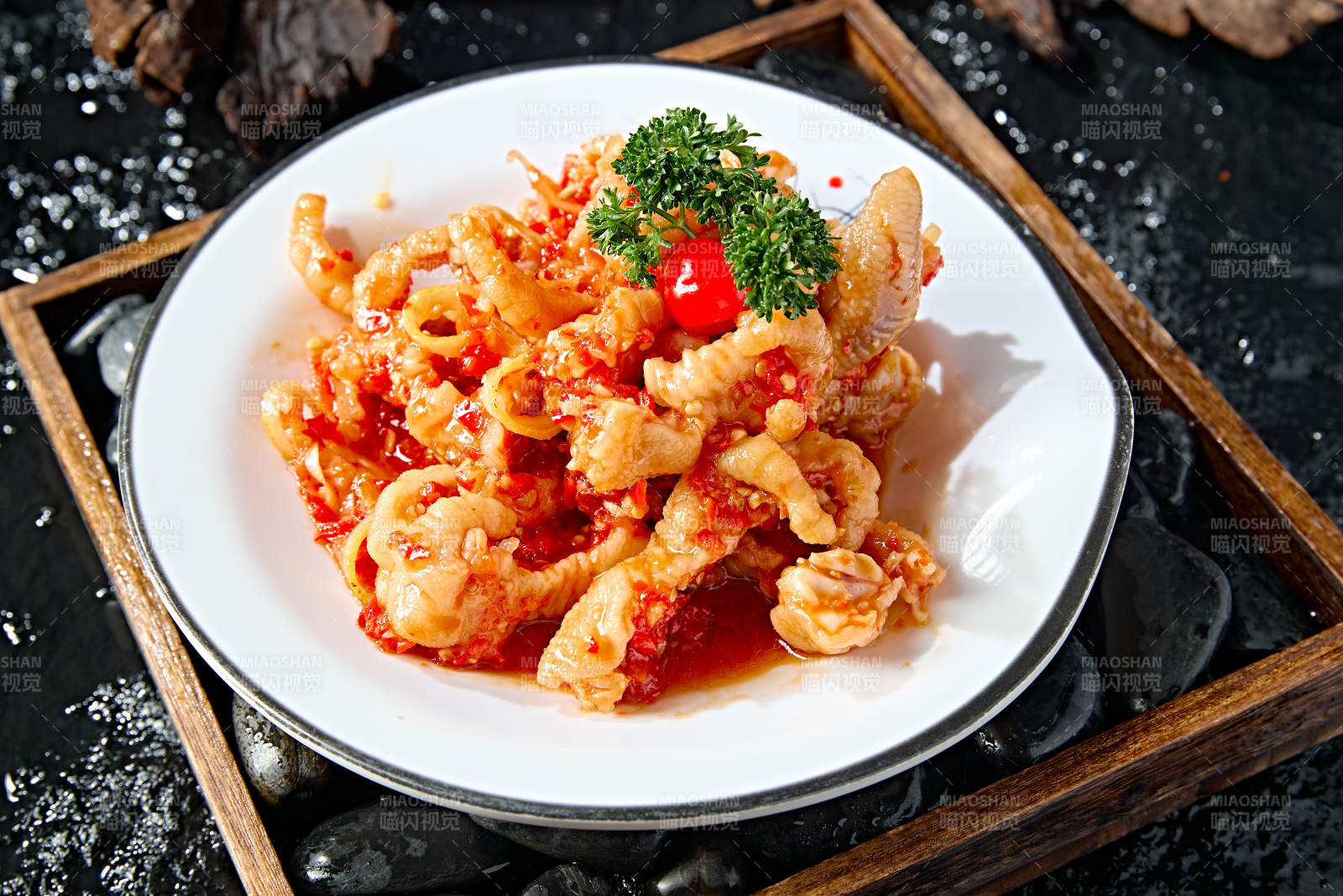 精美凉菜柠檬酸辣脱骨凤爪图片