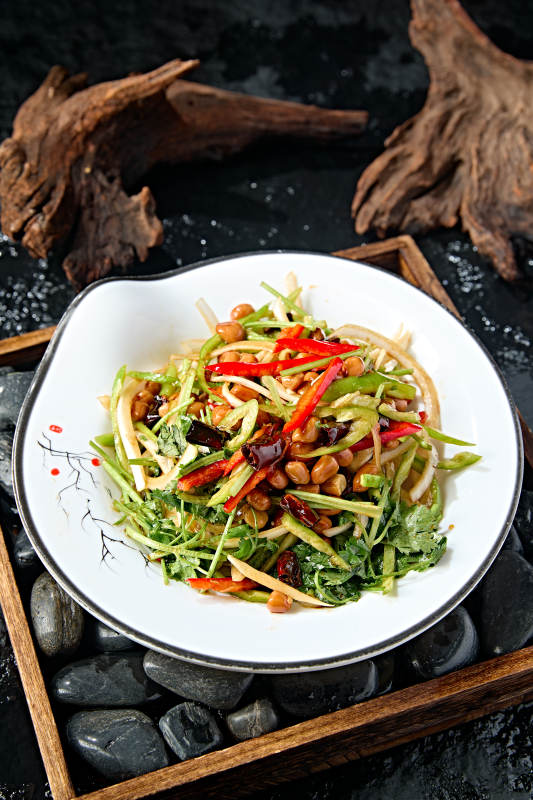 美味小菜凉拌老虎菜