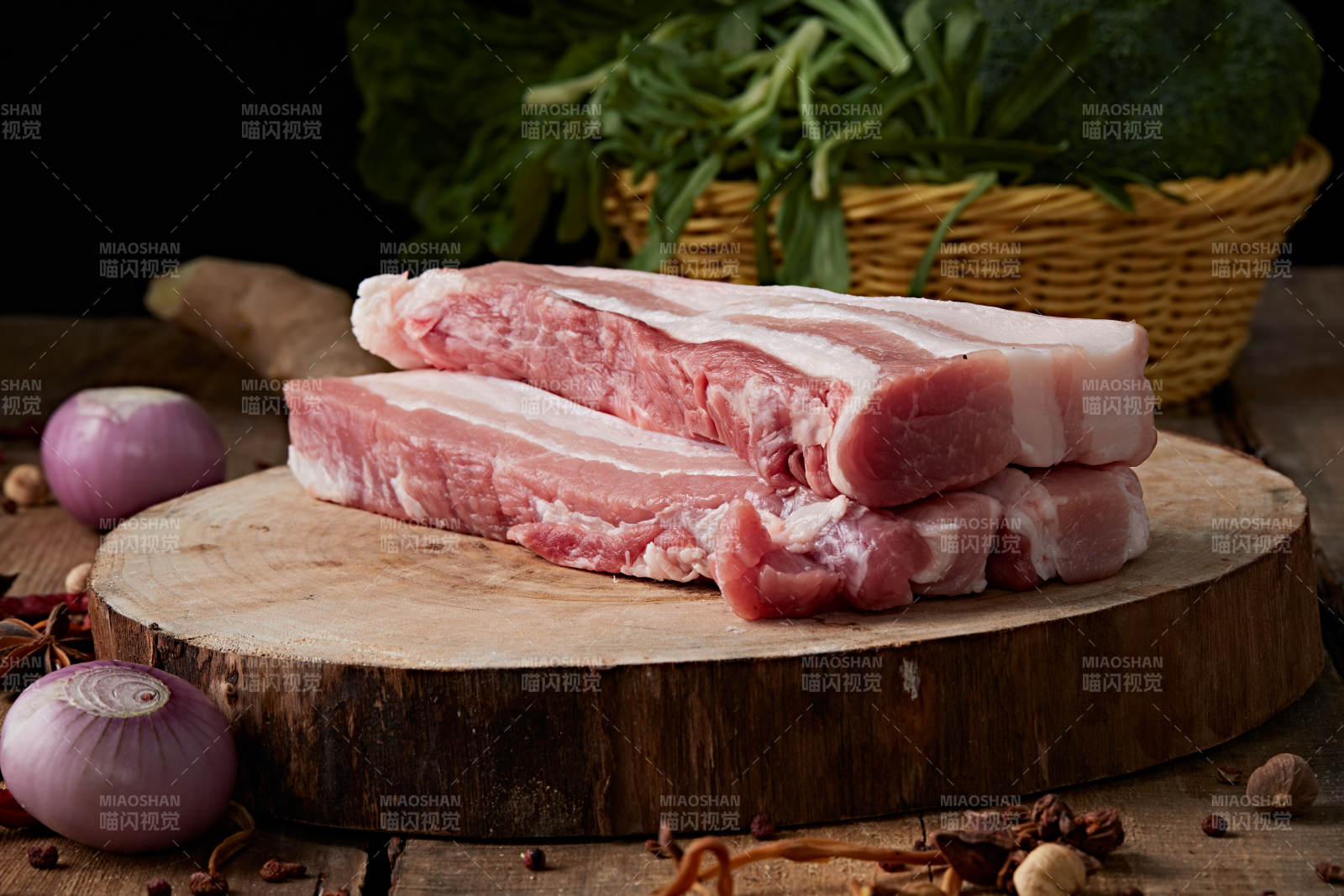 检疫合格的屠宰生鲜猪肉