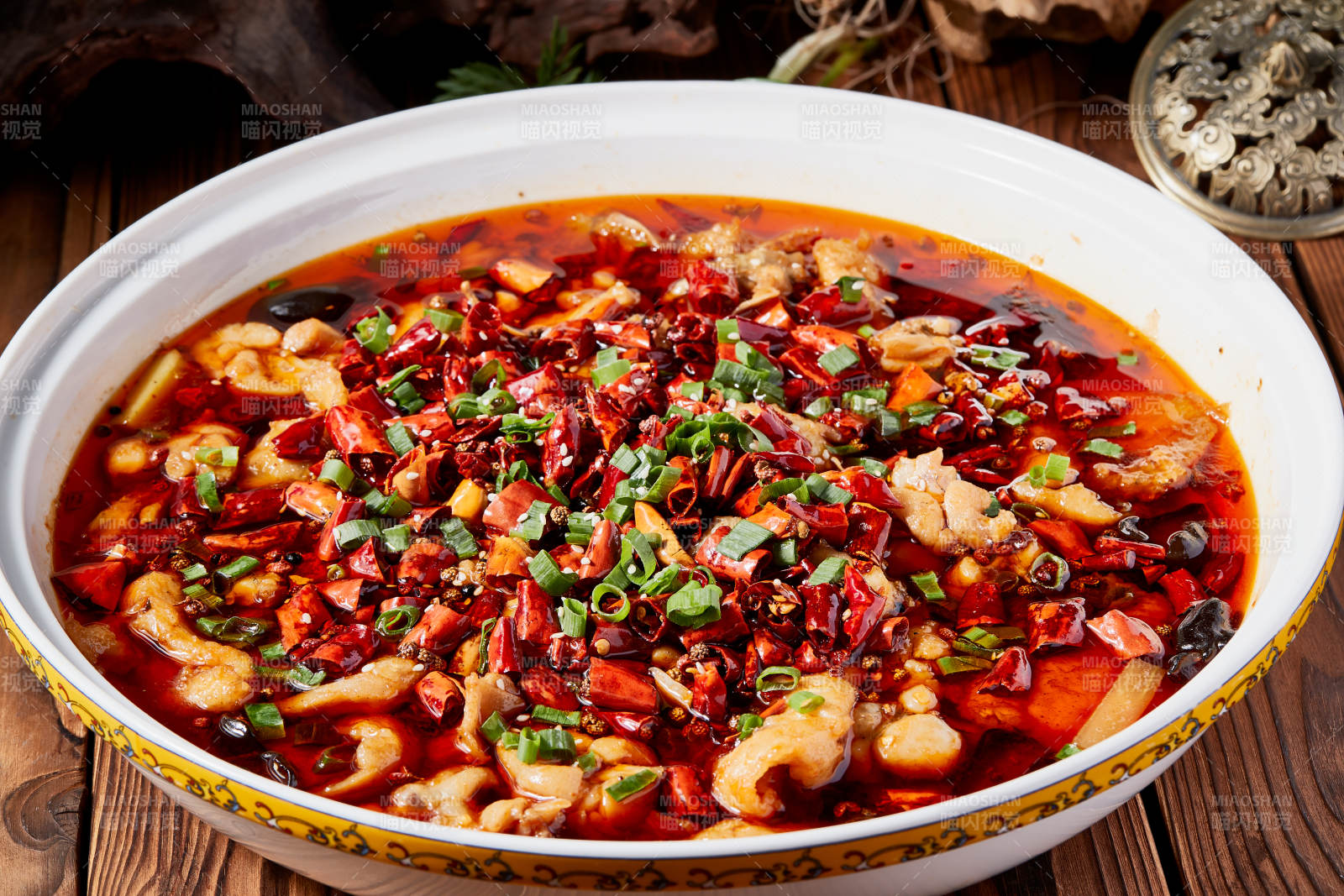 香辣水煮牛蛙草魚片