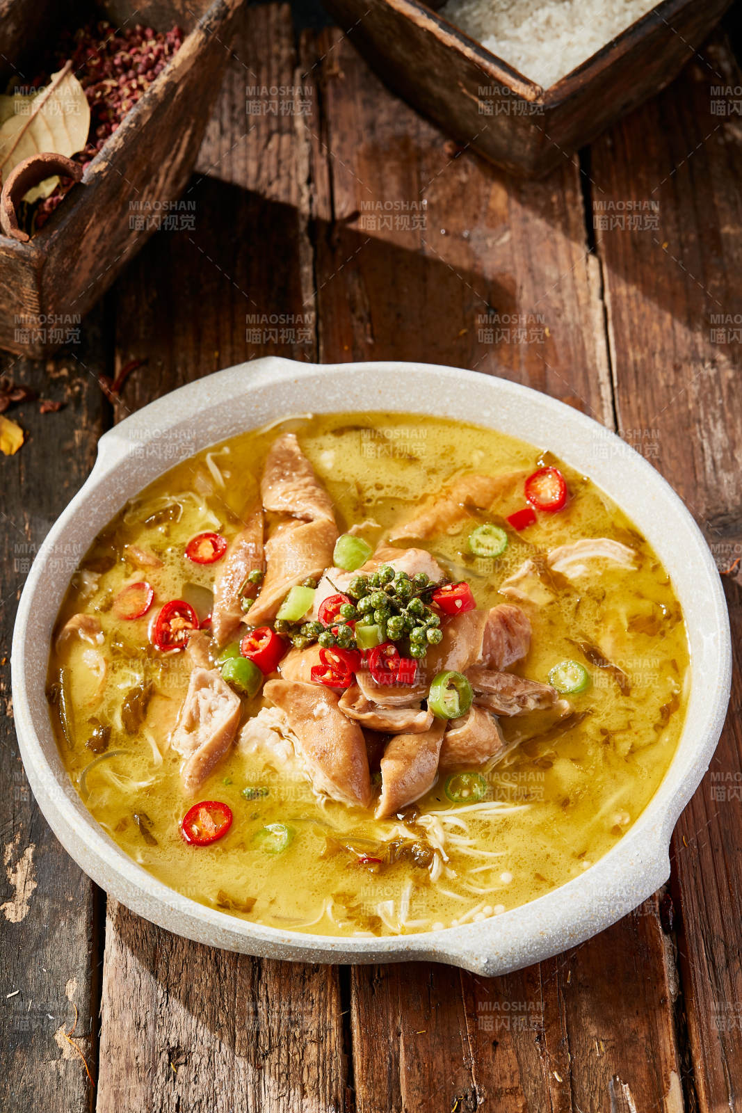 酸汤椒麻香辣肥肠