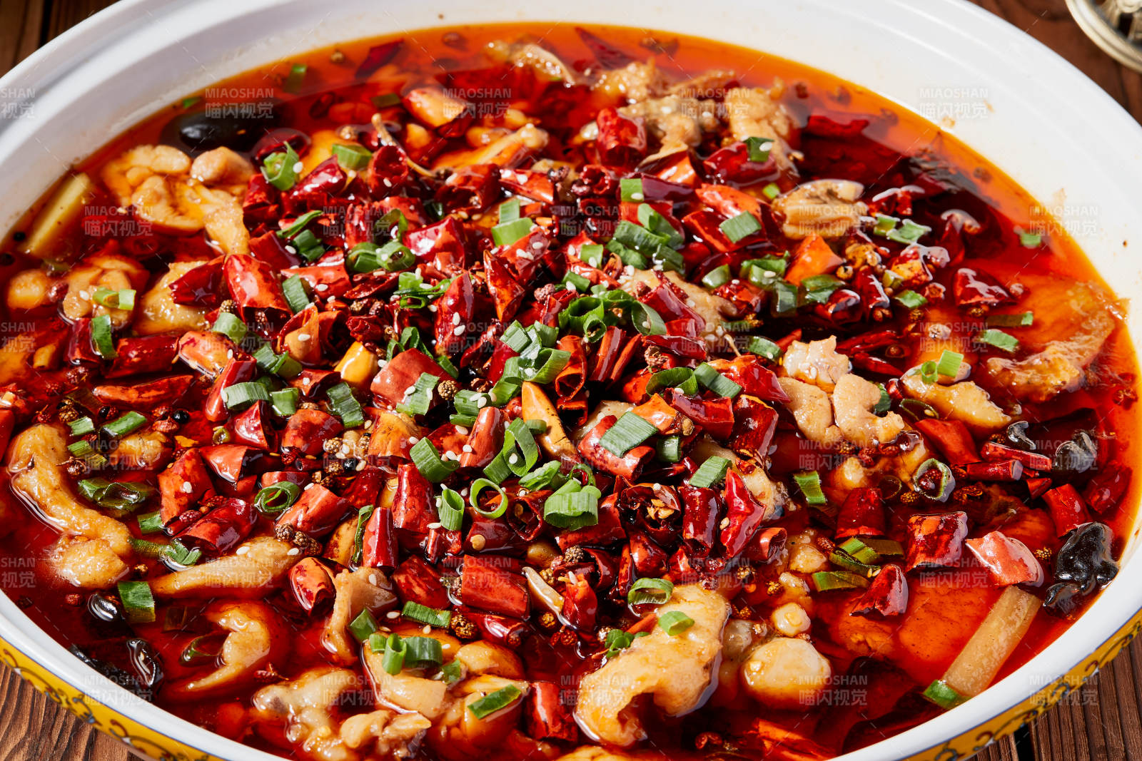 香辣水煮牛蛙草魚片