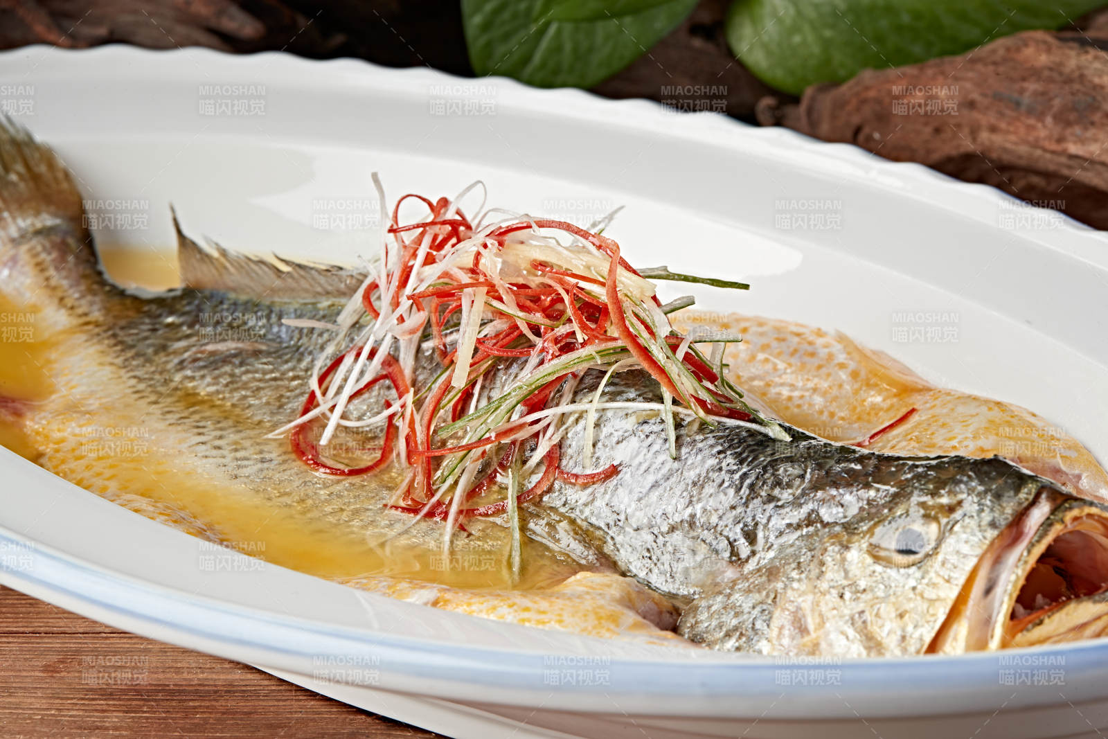 清蒸浓汤大黄鱼