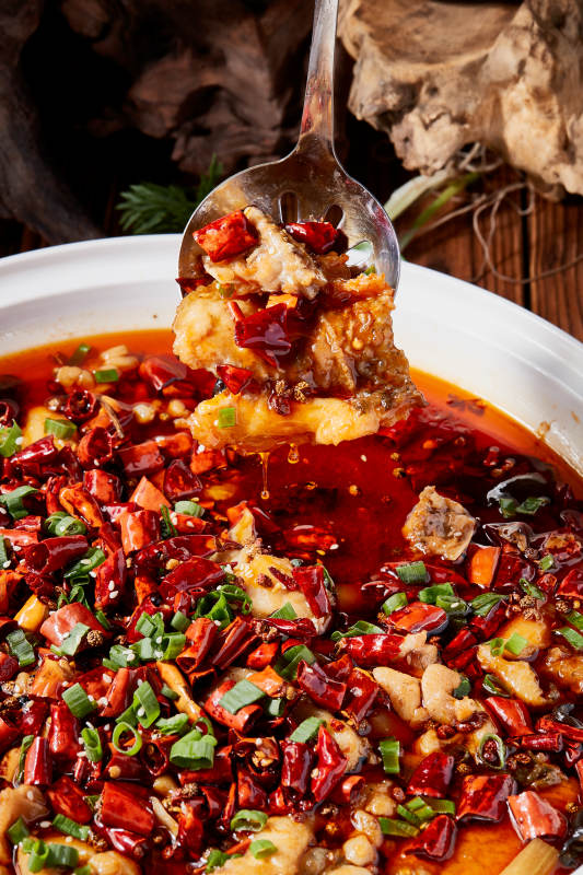 香辣水煮牛蛙草魚片