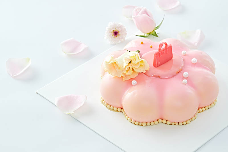 玫瑰初吻蓝莓夹心鲜奶蛋糕