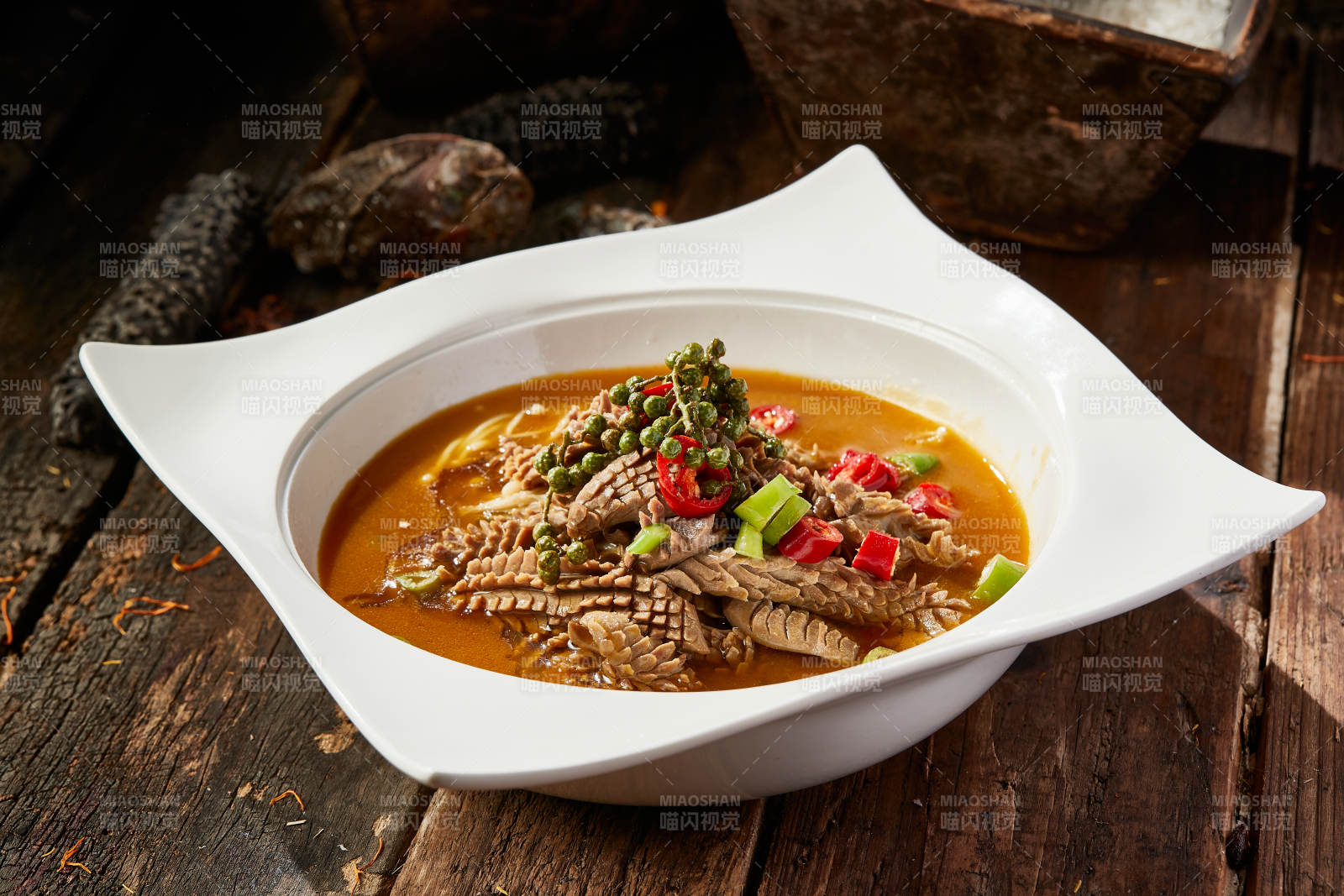 椒麻酸汤猪腰花