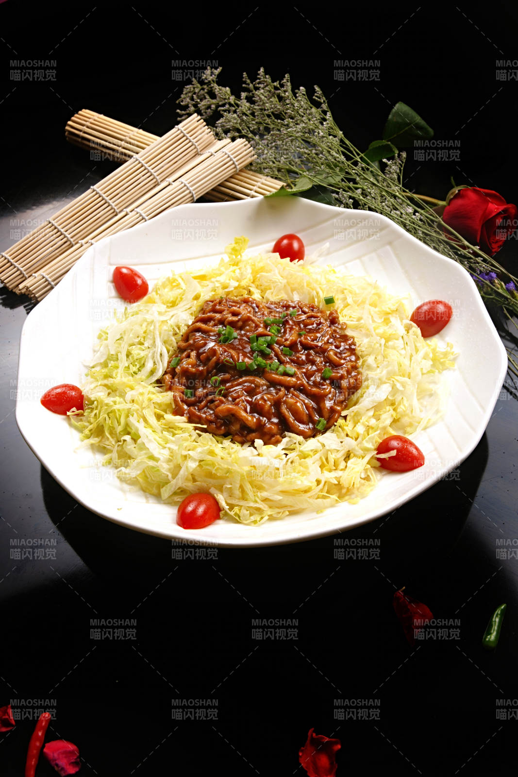 京酱鸭配白菜丝