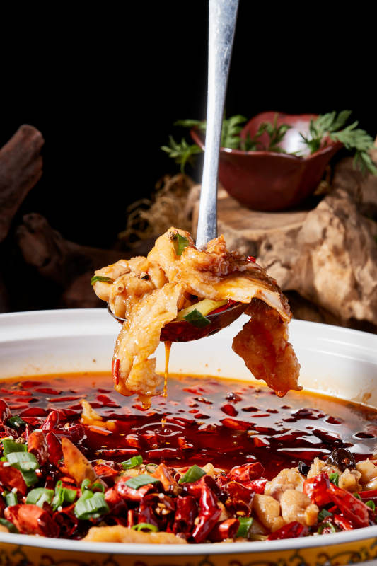 香辣水煮牛蛙草魚片