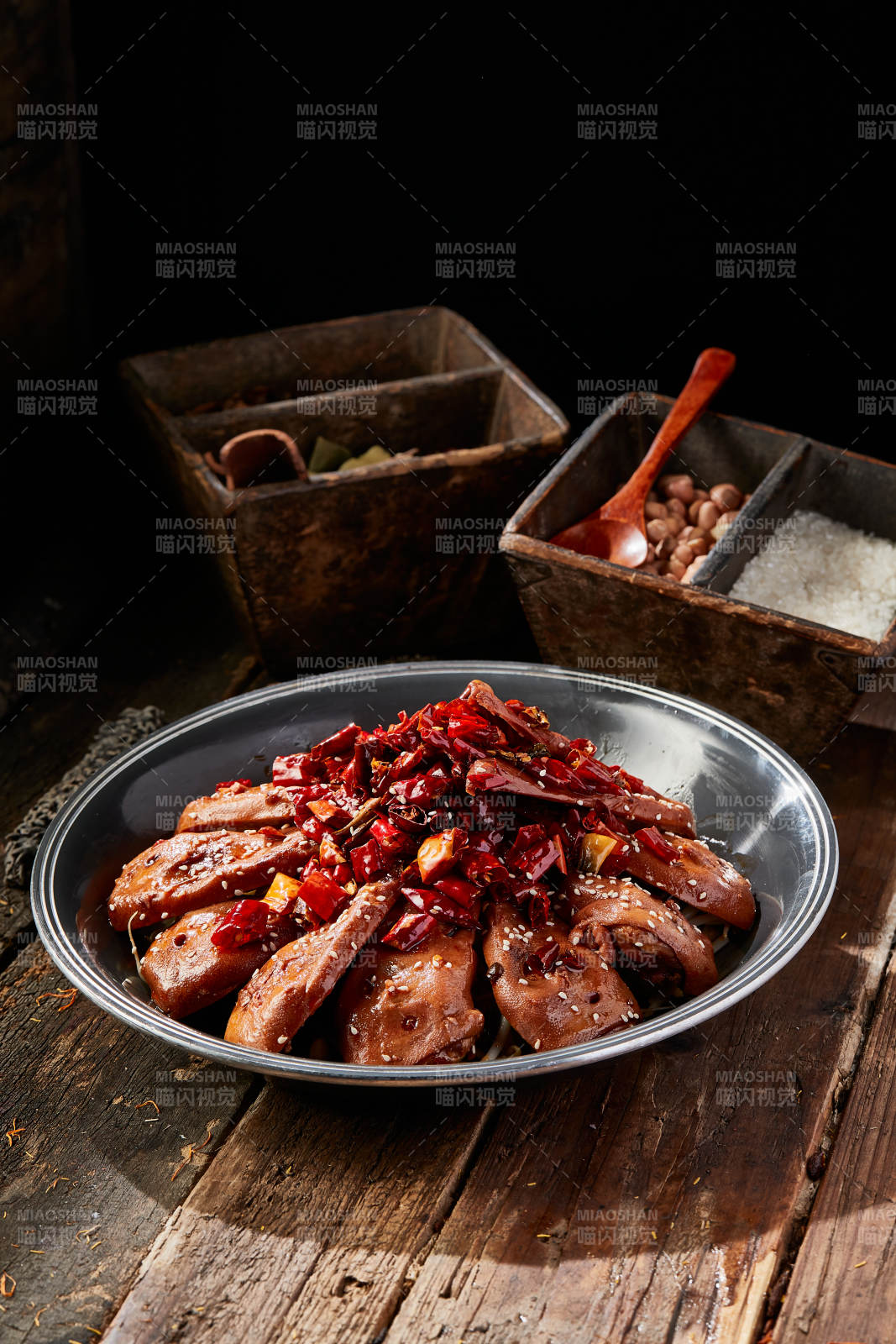 干鍋香鍋辣鴨頭