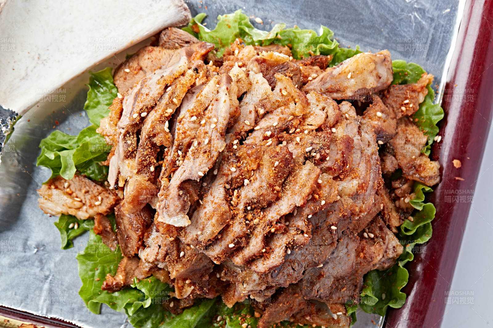 蒙餐炭烤羊腿肉