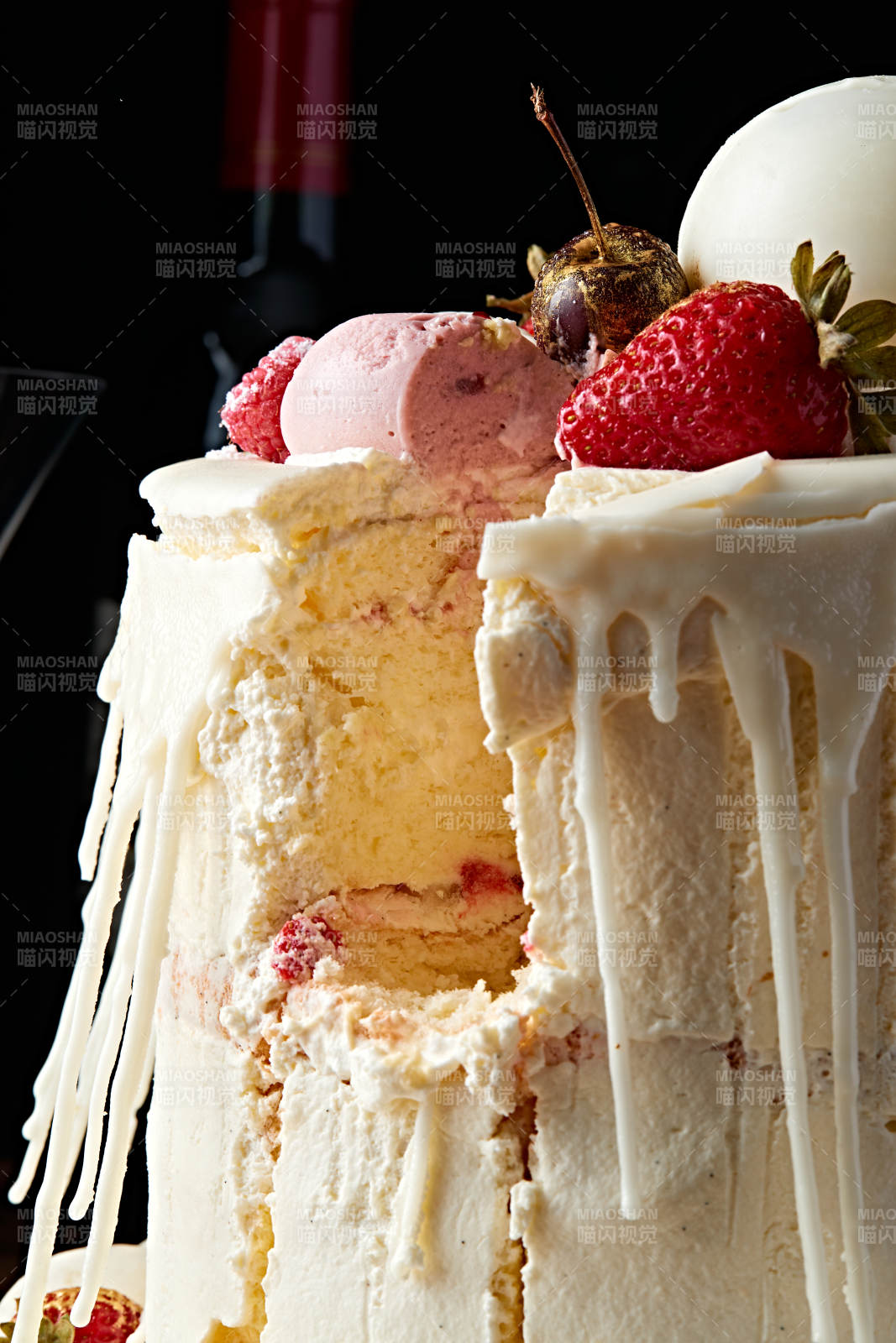 鲜果法式高级奶油慕斯生日婚礼蛋糕-摄影图