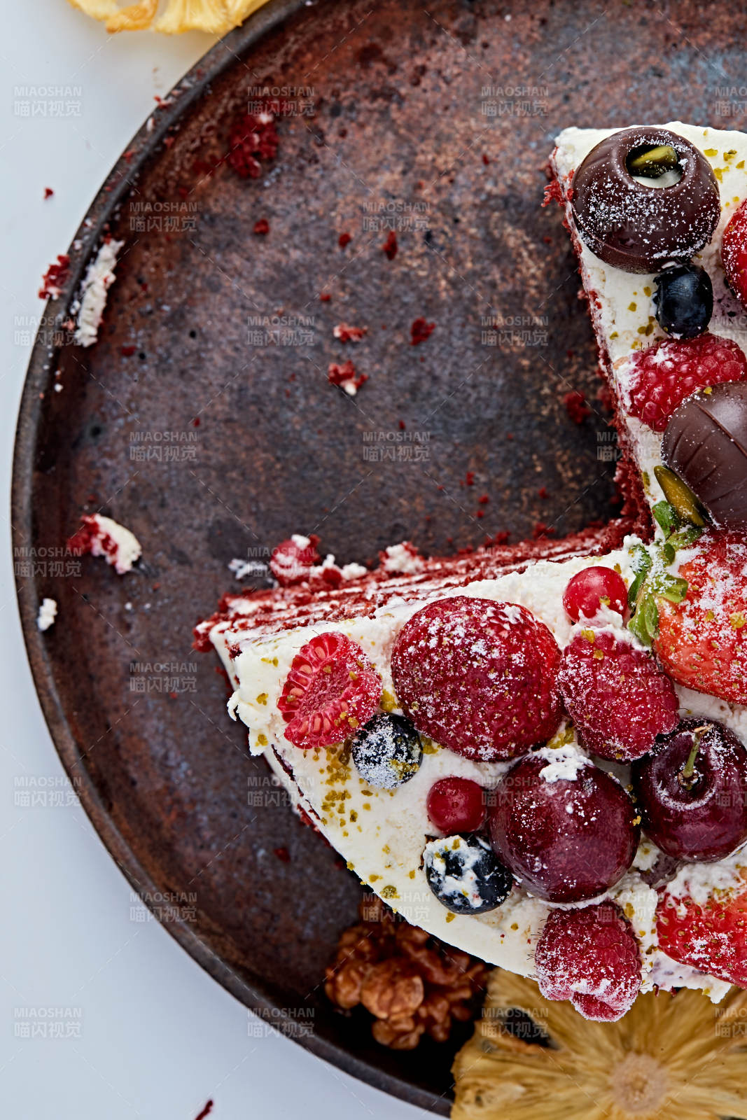 奶油抹茶鲜水果蔓越莓馅料多层蛋糕