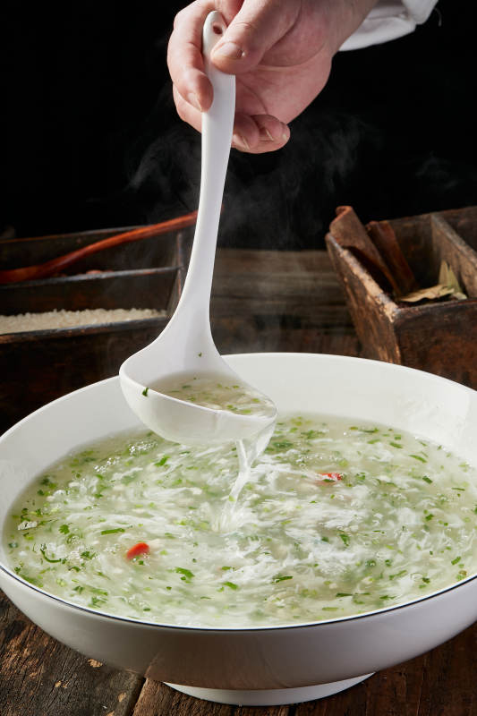 热气腾腾的西湖牛肉羹