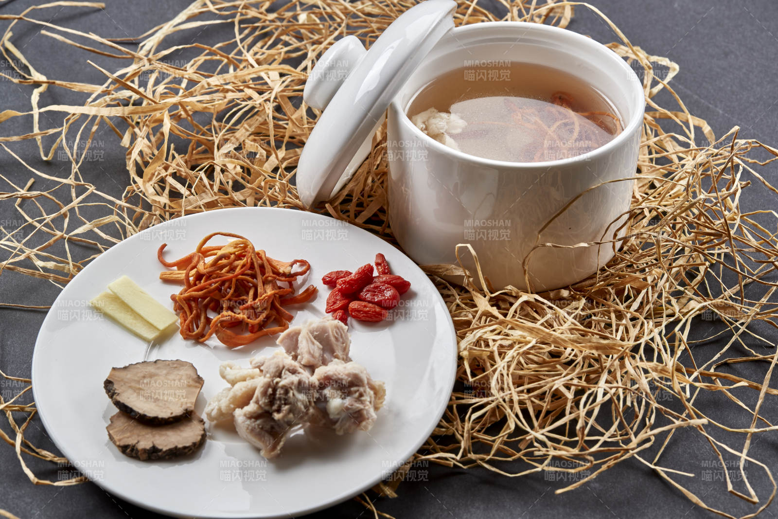 蟲草花黑松露乳鴿枸杞養生湯