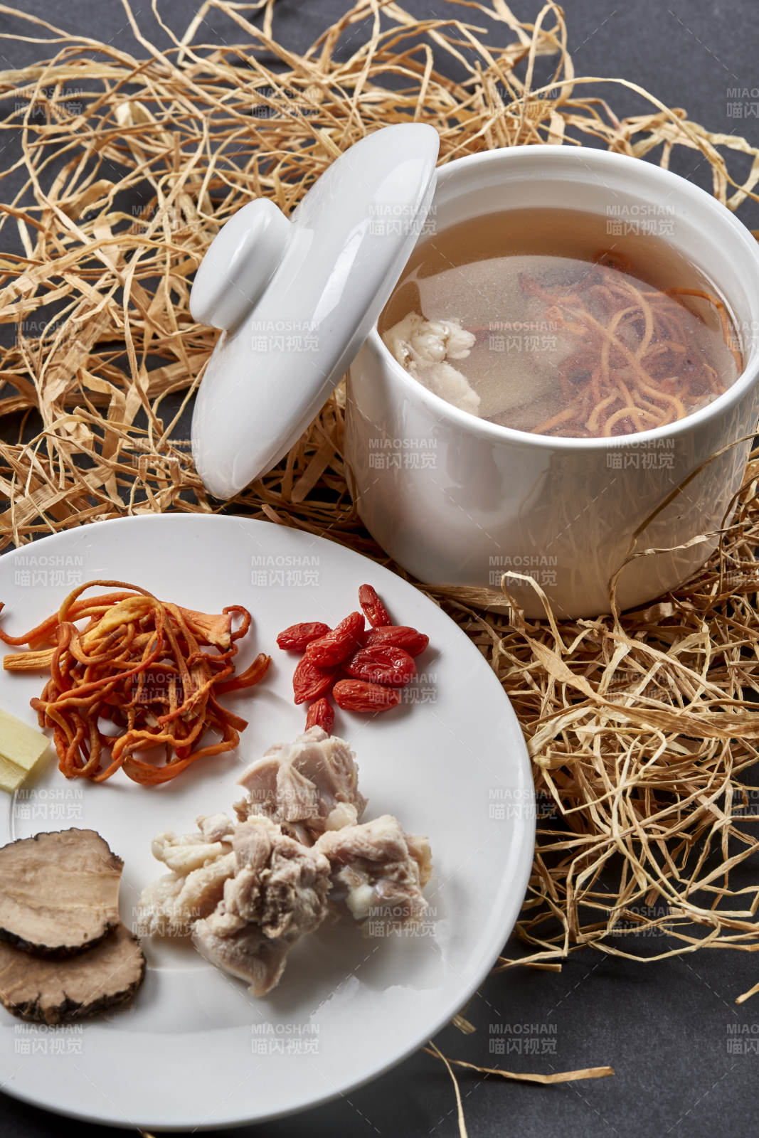 蟲草花黑松露乳鴿枸杞養生湯