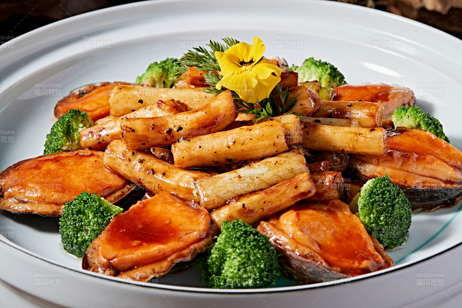 鲜鲍鱼红烧铁棍山药