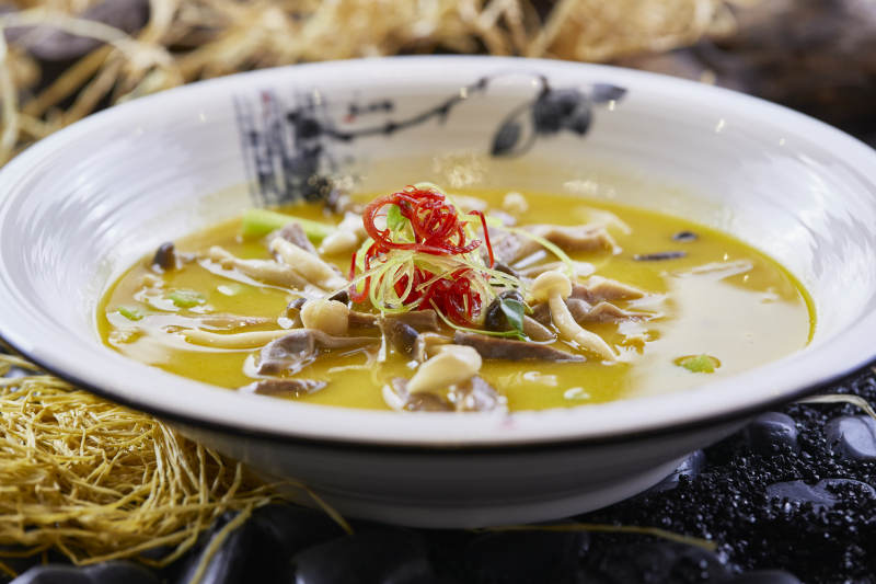 酸汤猪肚白玉菇