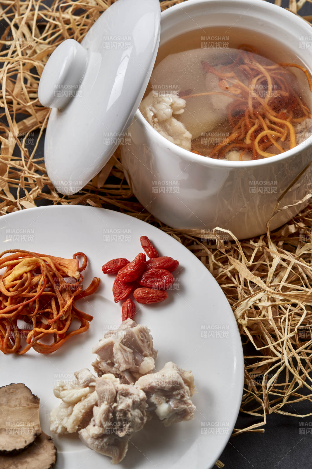 蟲草花黑松露乳鴿枸杞養生湯