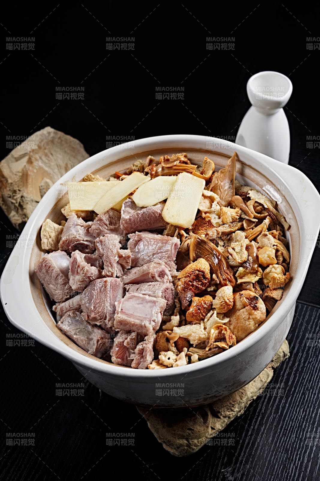 云南山珍雜菌排骨煲