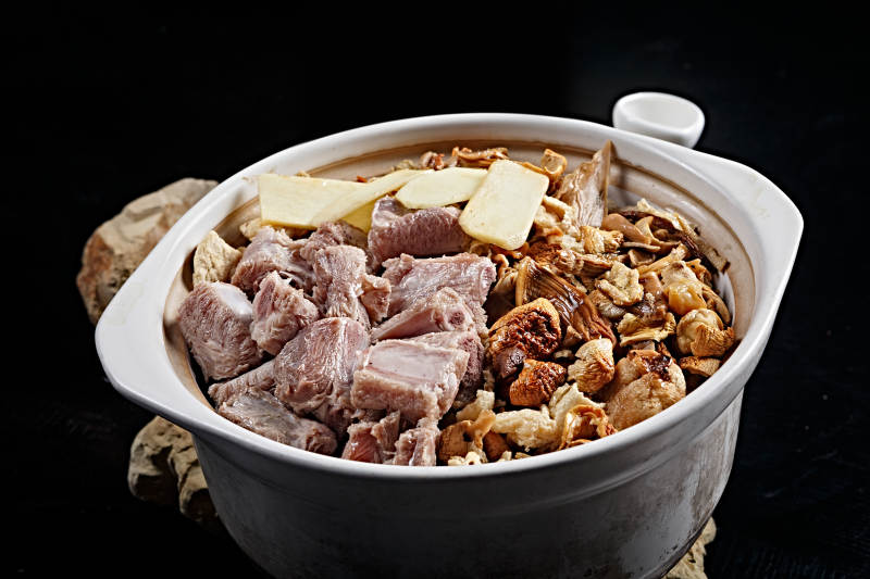 云南山珍雜菌排骨煲