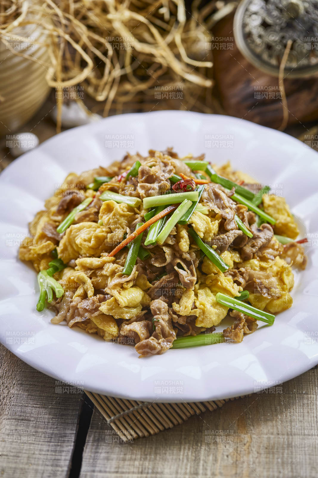 韭菜肥牛炒柴鸡蛋