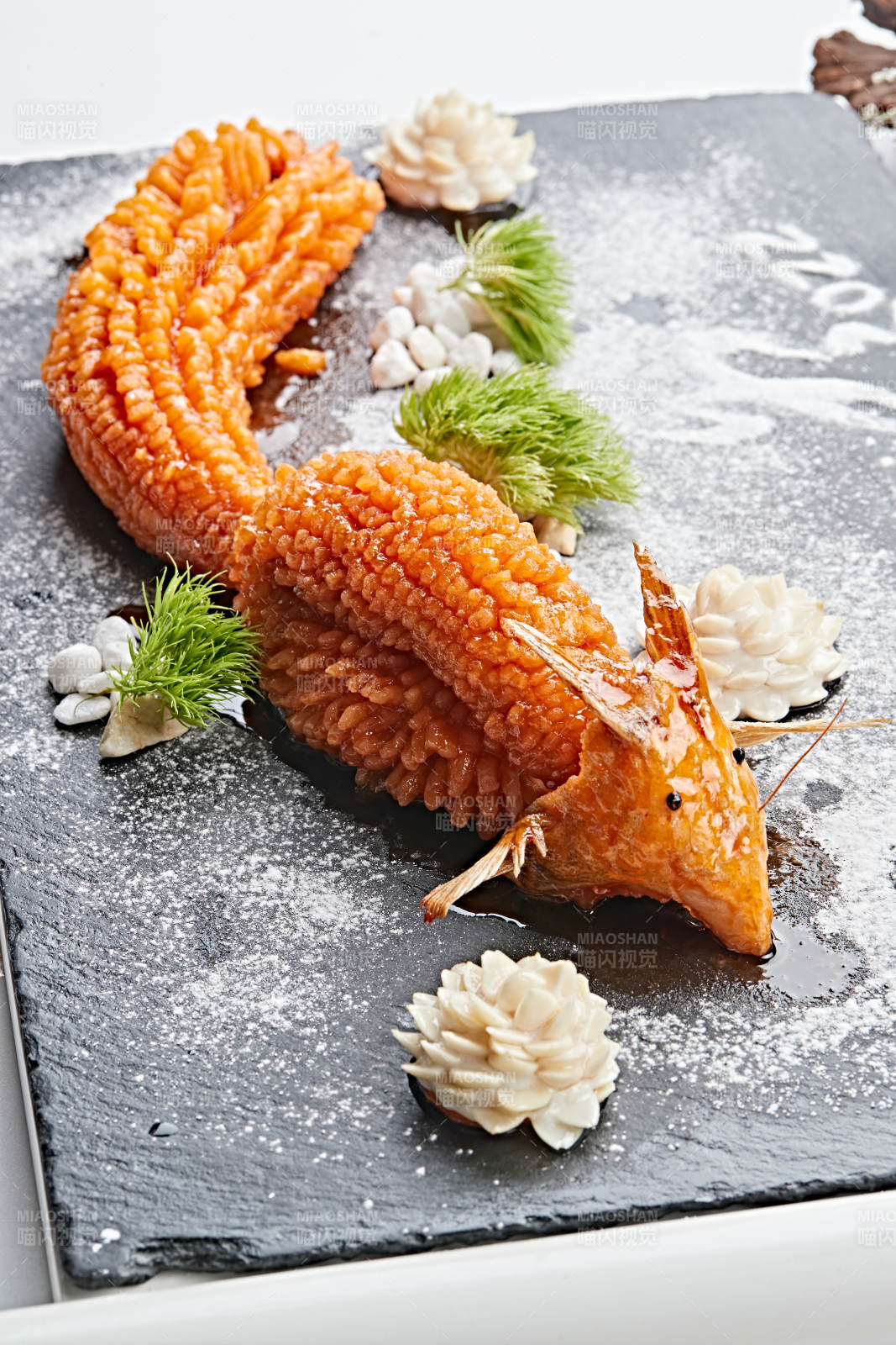 松鼠造型的油炸松鼠鱖魚