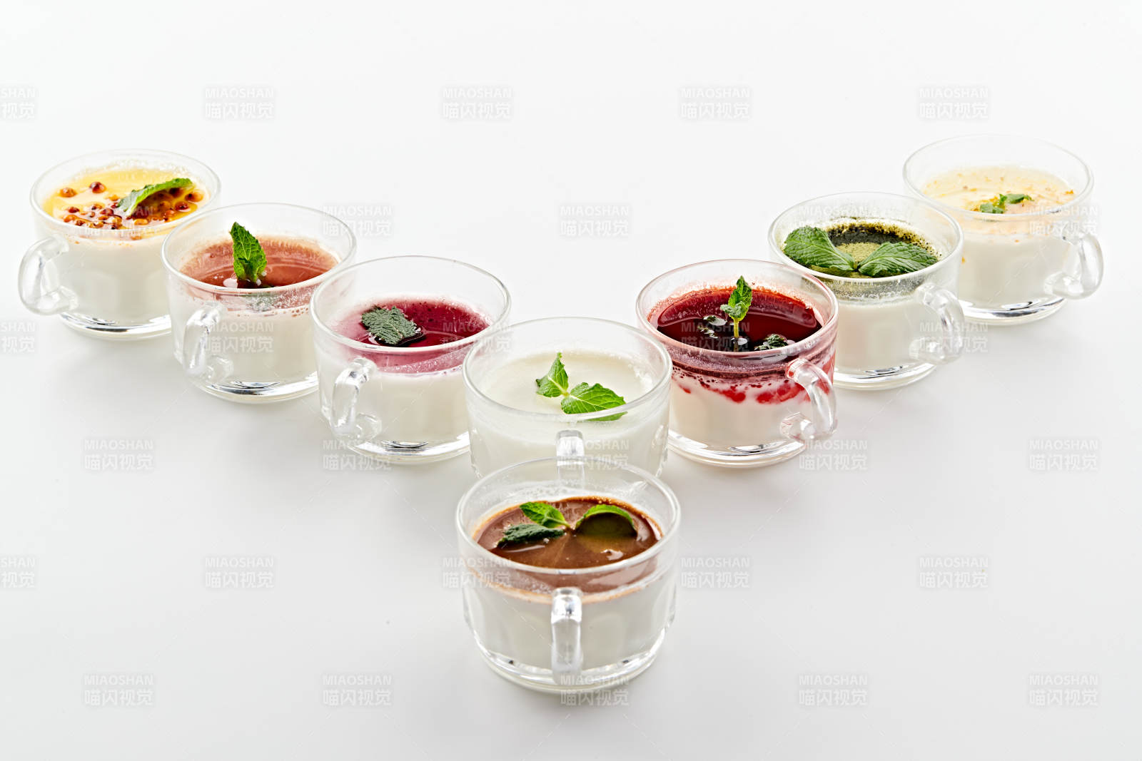 自制美味草原风味的多口味纯醸老酸奶