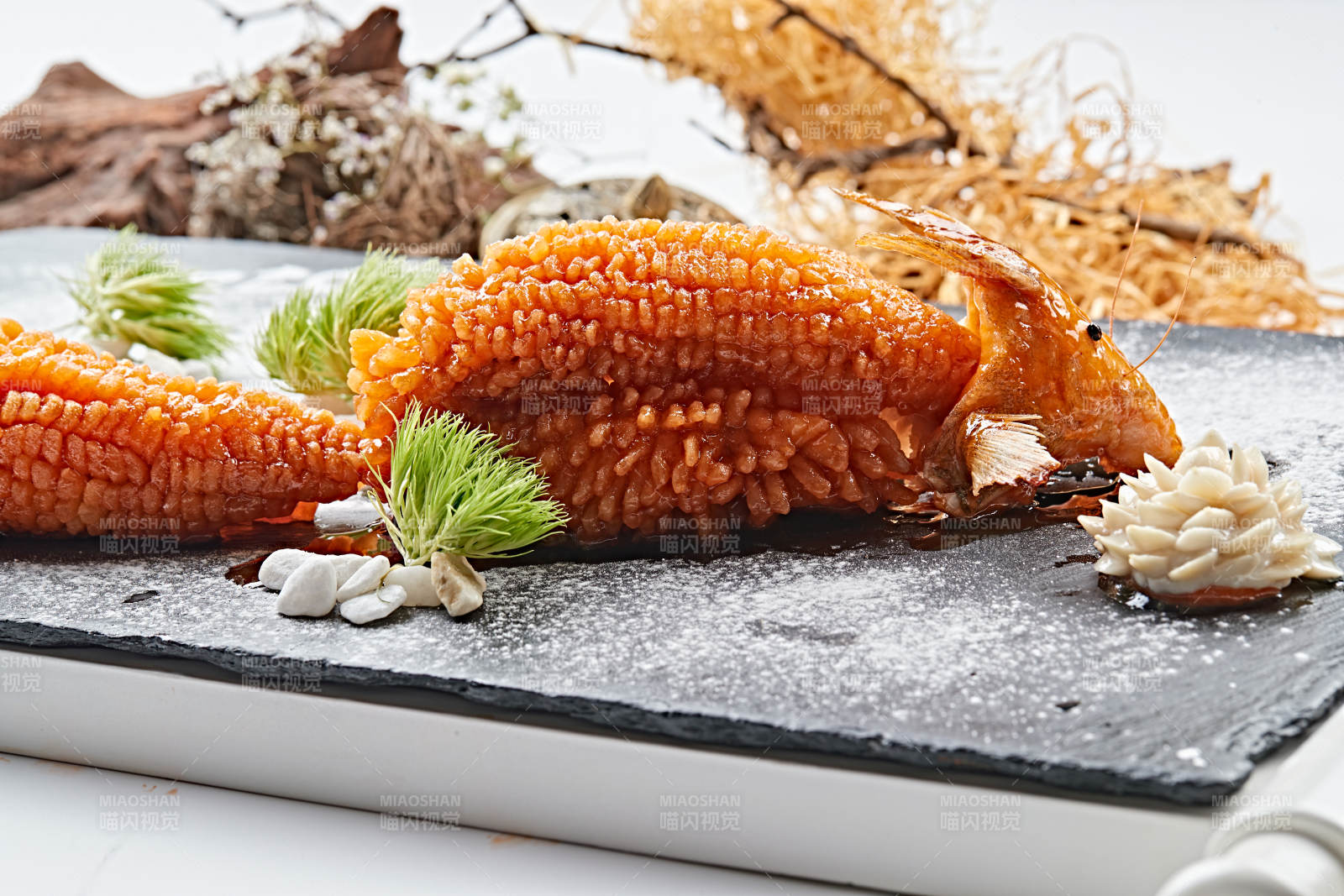 松鼠造型的油炸松鼠鱖魚