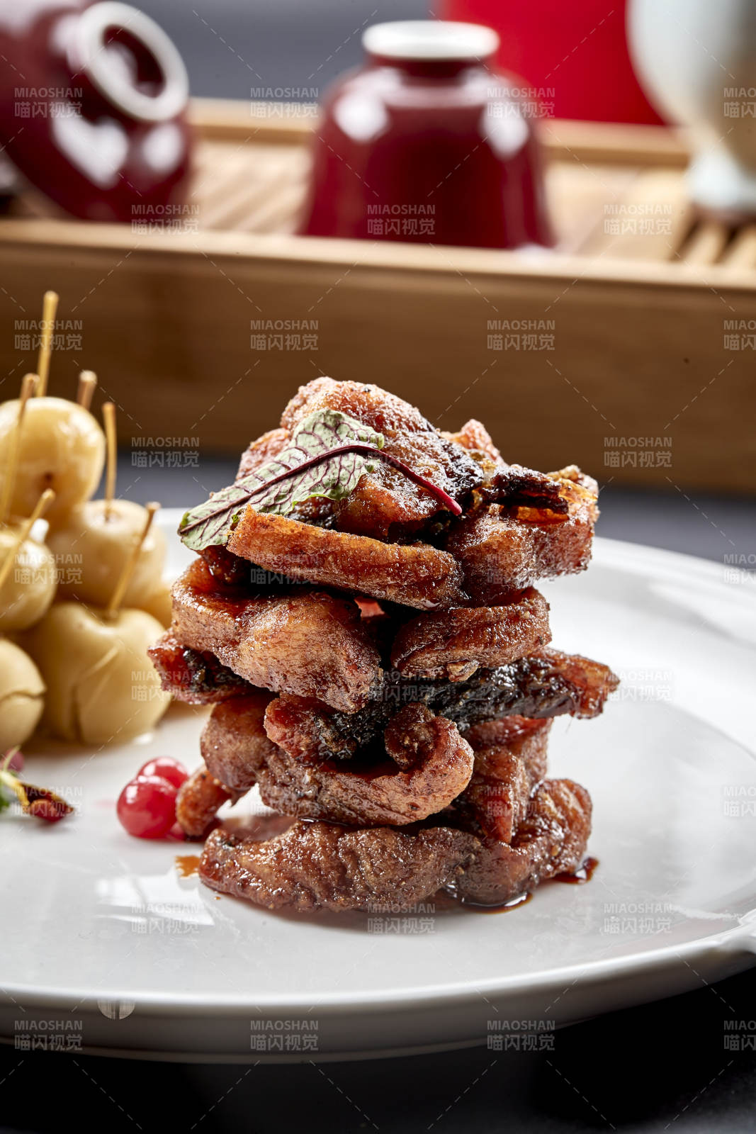 美味凉菜熟山楂配烟熏糟醉鱼