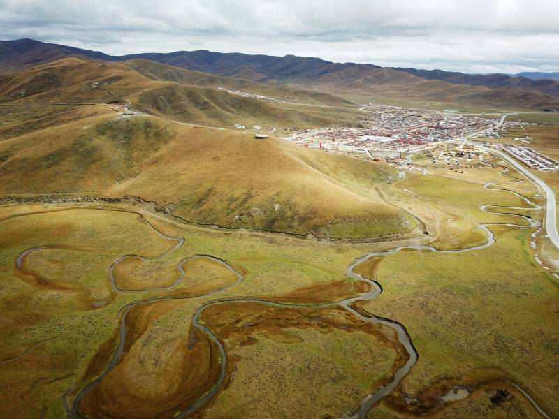 甘南高原河谷风光