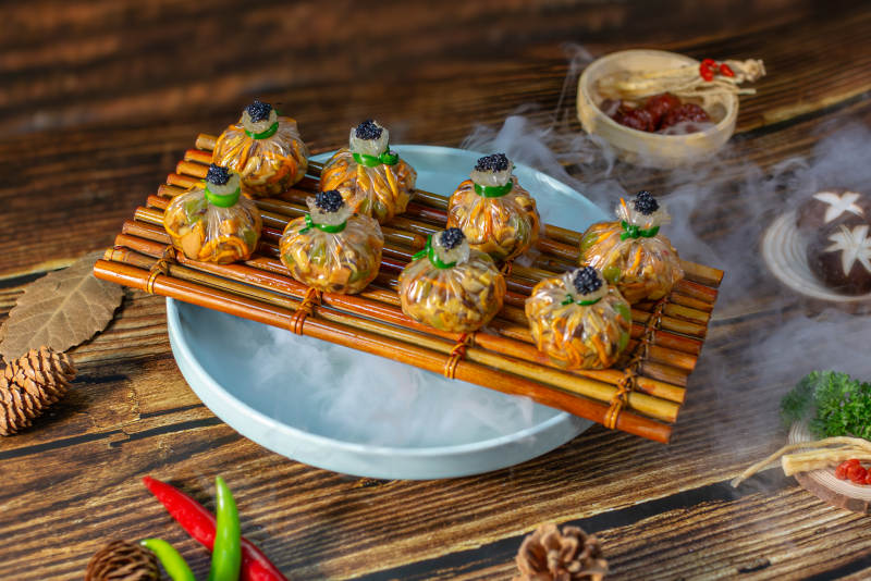 竹笼蒸饺 热气腾腾