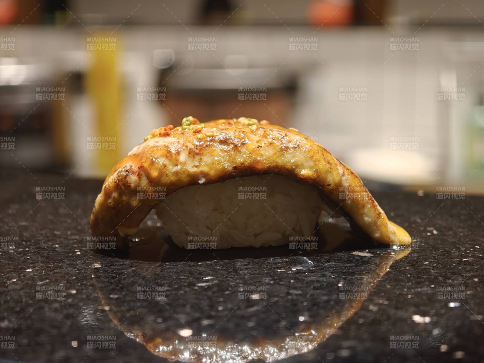 烤鳗鱼寿司鹅肝寿司