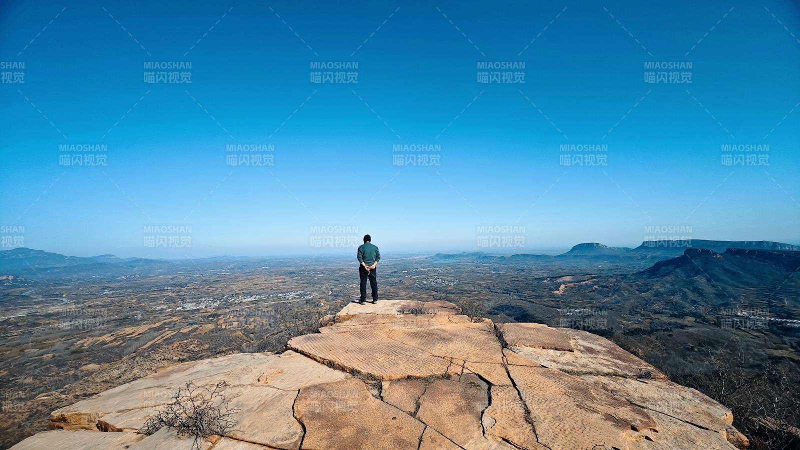 太行山上登高望远 俯瞰苍茫大地