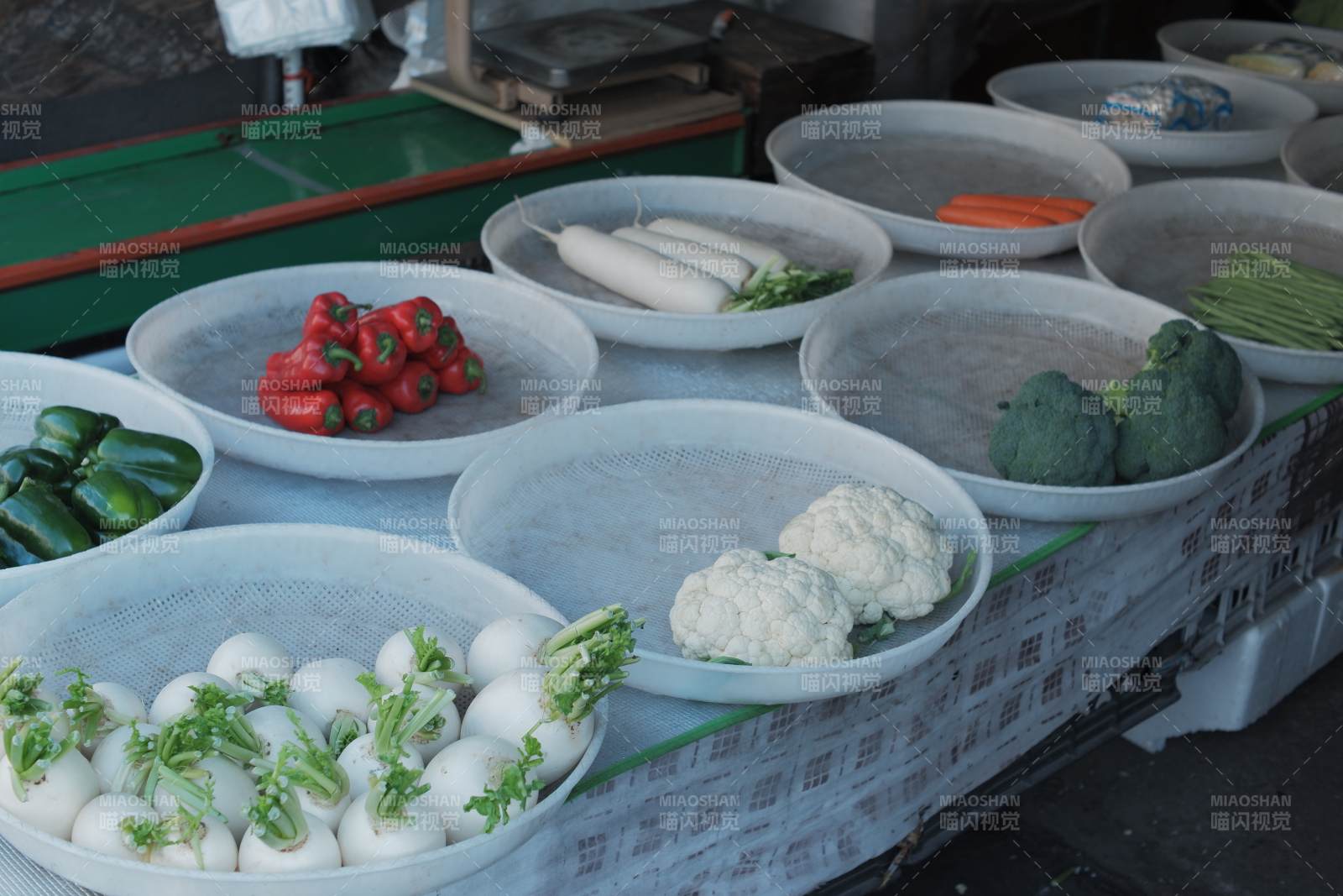 新鮮蔬菜擺攤圖