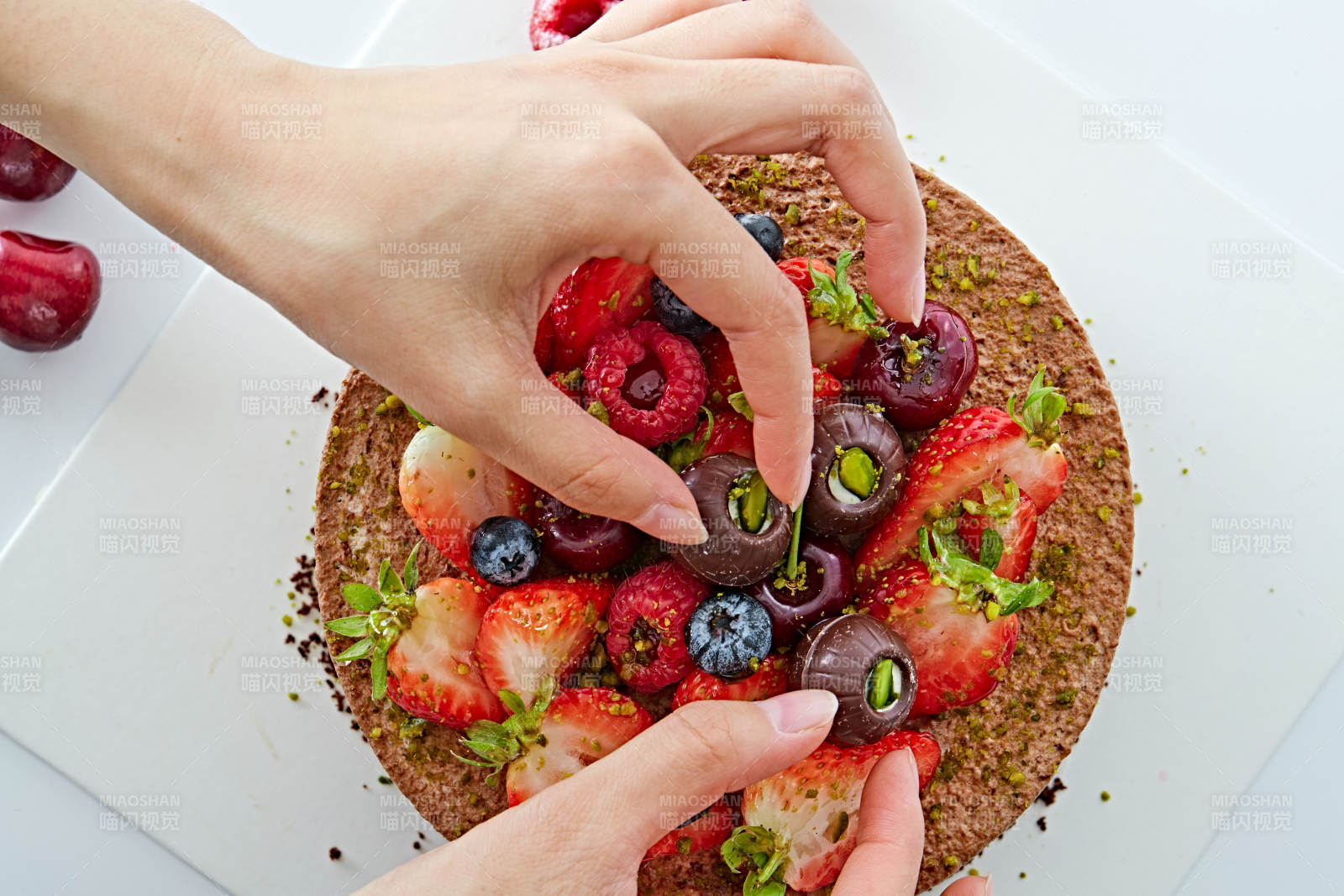 鲜果黑森林巧克力慕斯蛋糕