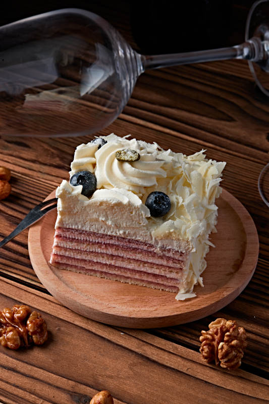 蓝莓白巧克力鲜奶慕斯榴莲蛋糕