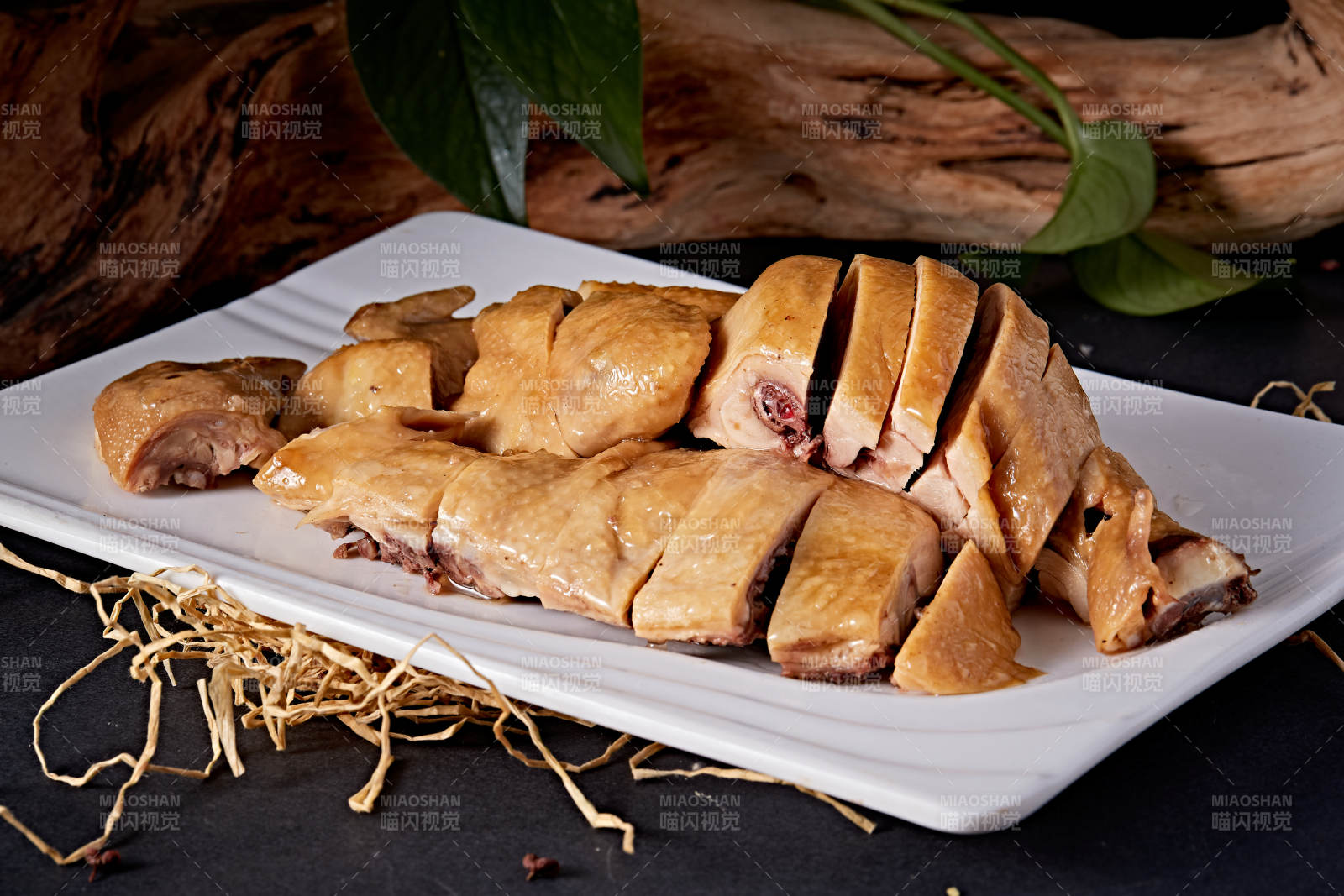 港式白切盐水鸡-摄影图