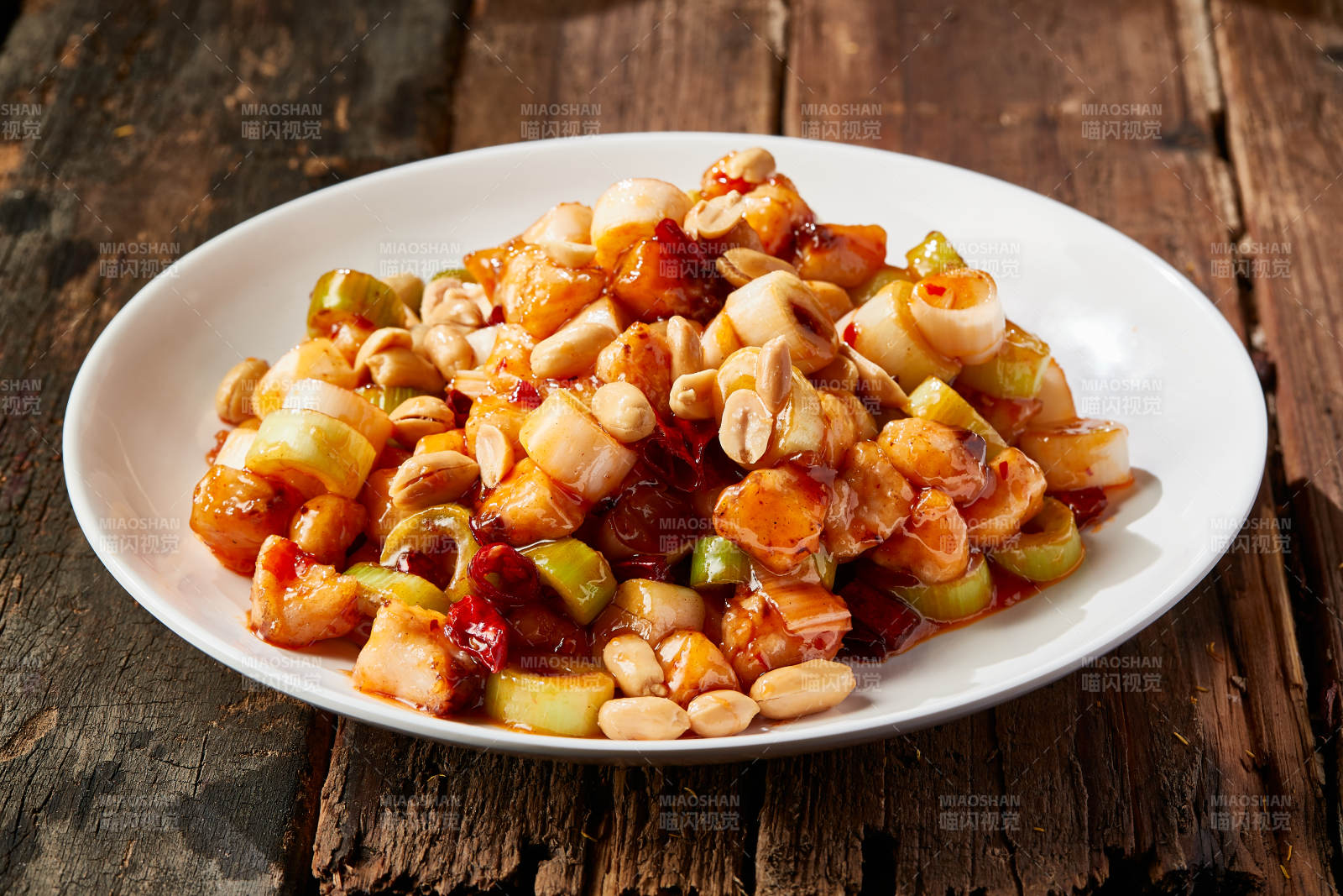 传统菜肴川香宫保鸡丁