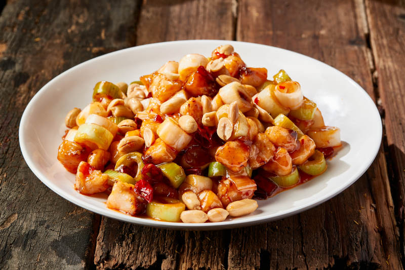 传统菜肴川香宫保鸡丁