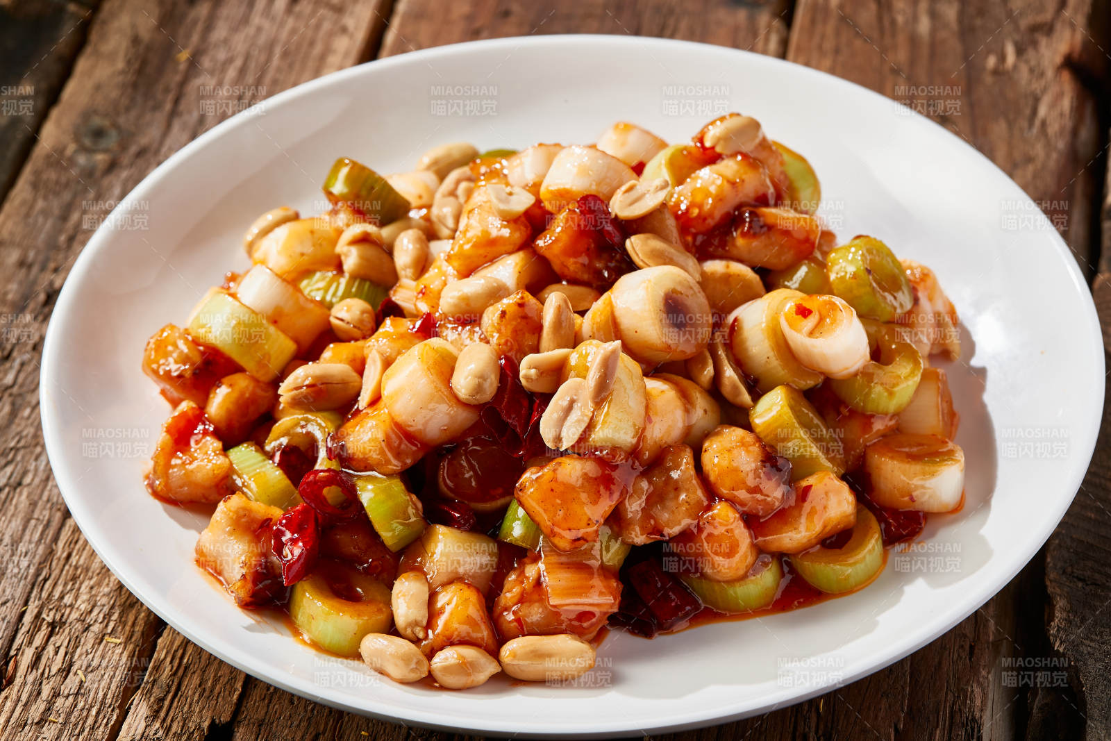 传统菜肴川香宫保鸡丁