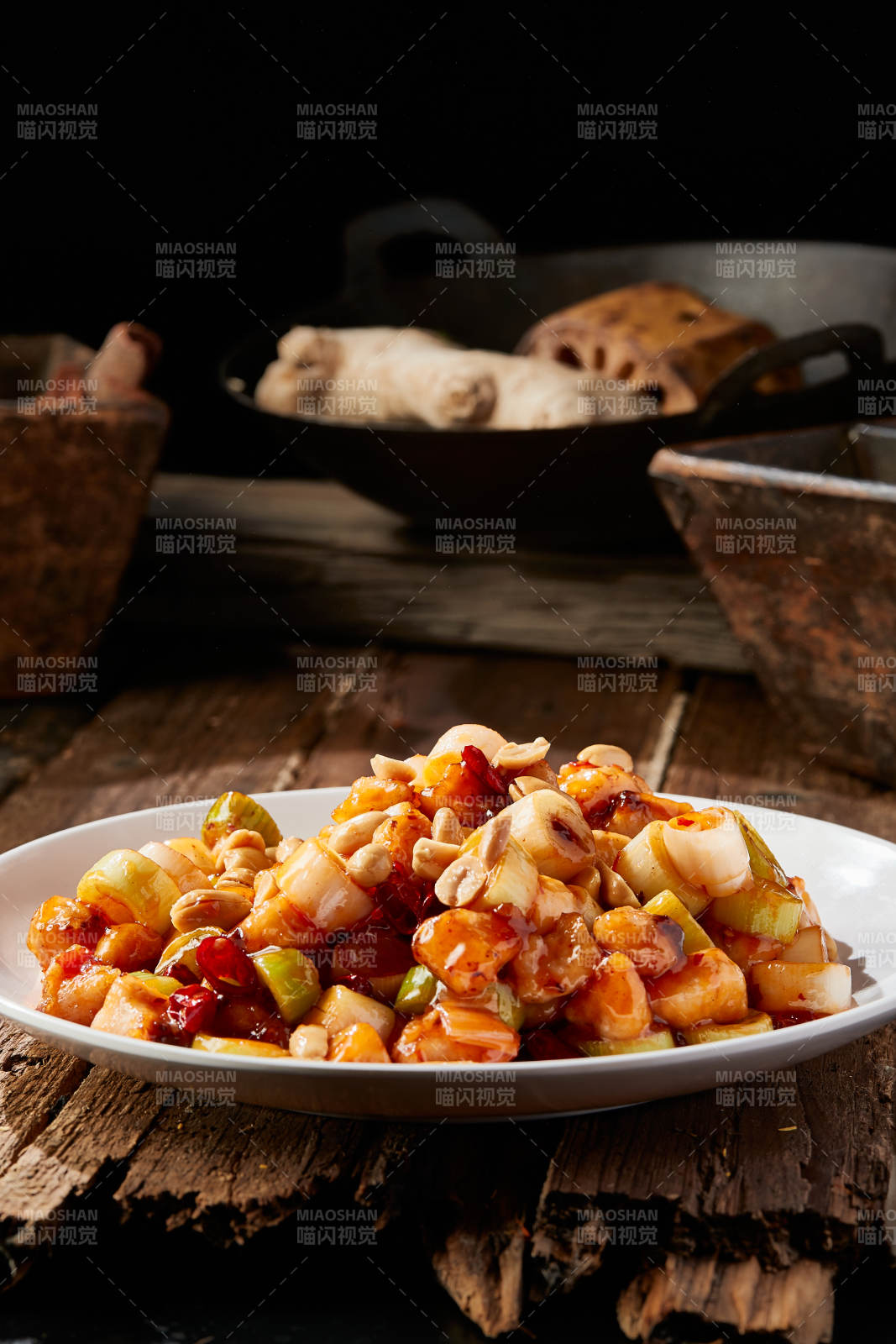 传统菜肴川香宫保鸡丁
