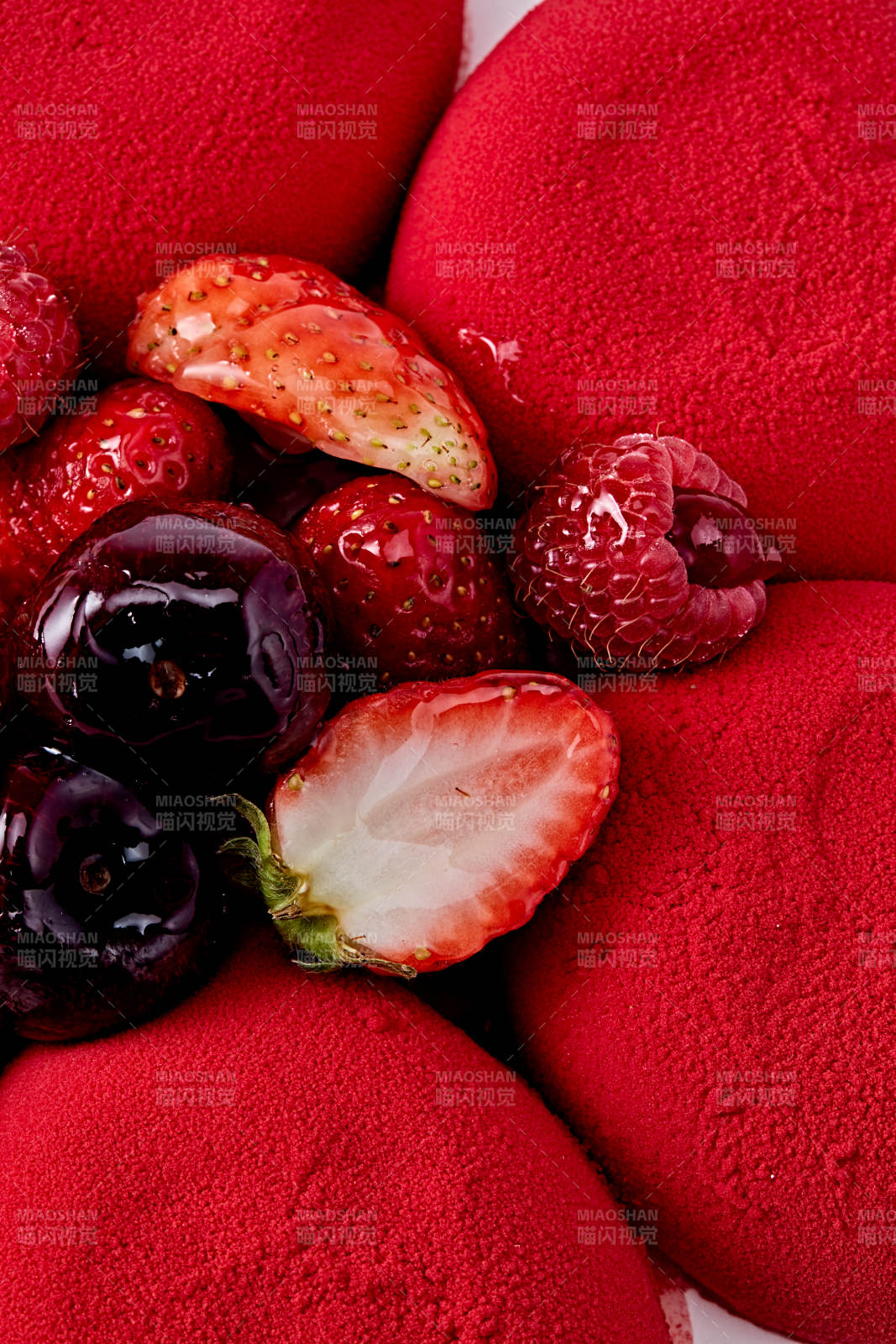 鲜水果抹茶心形奶油慕斯蛋糕